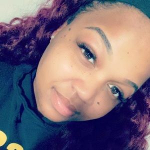 Meet your Posher, Kiana